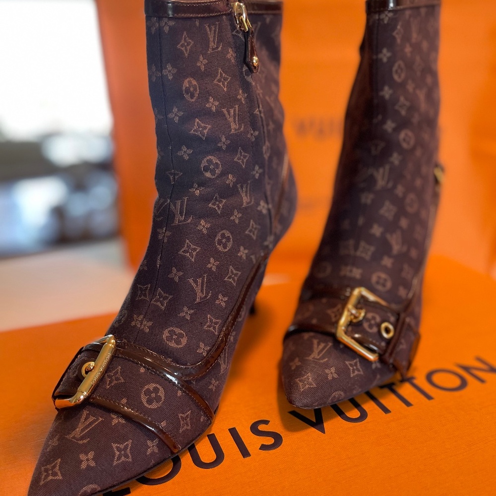 Louis Vuitton Brown LV Monogram Canvas Boots size 40/8.5-9